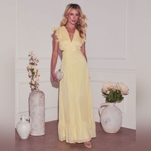 🌻NWT Elegant Yellow Maxi Dress Size L